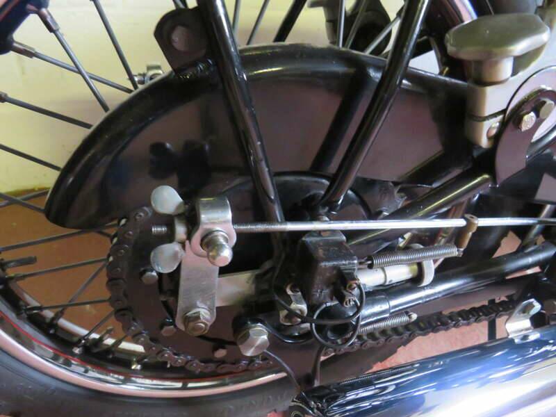 Image 47/50 of Vincent Black Shadow C (1953)