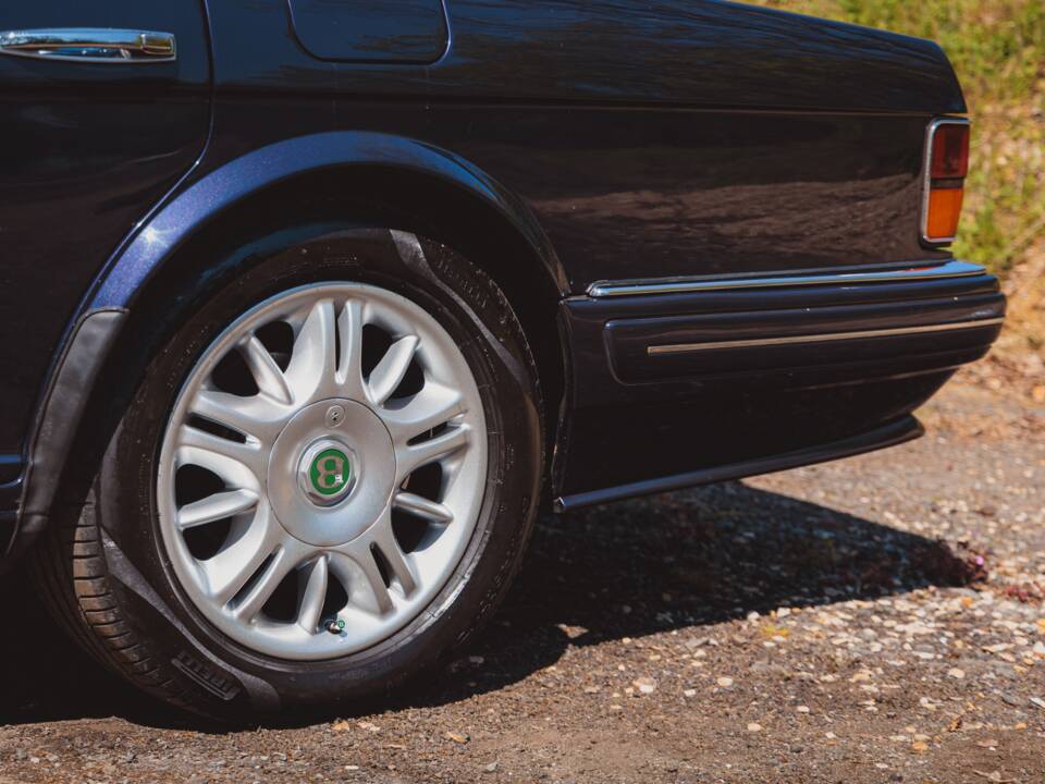 Bild 22/50 von Bentley Brooklands R Mulliner (1998)
