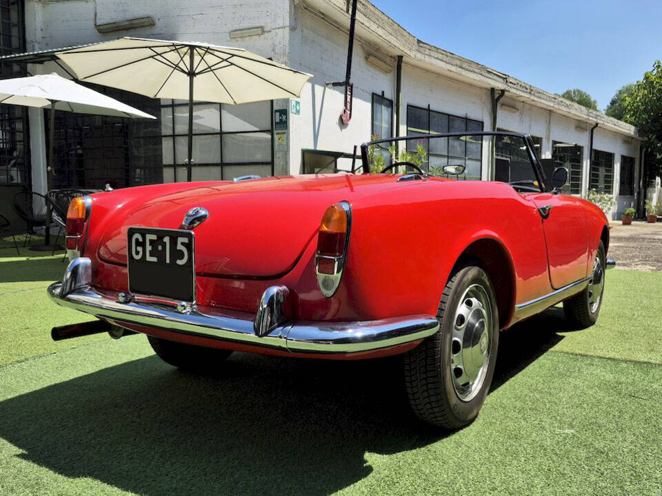 Image 13/71 of Alfa Romeo Giulietta Spider (1961)