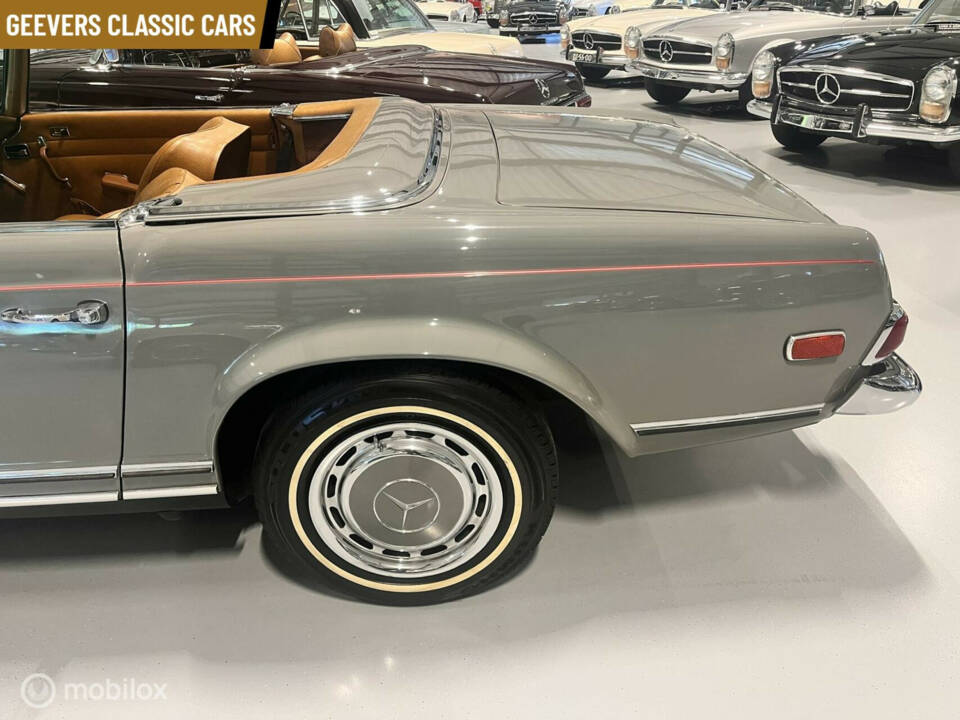 Immagine 7/33 di Mercedes-Benz 280 SL (1968)