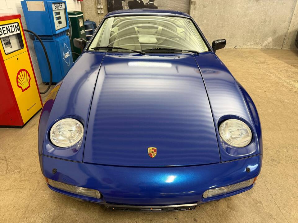 Bild 4/17 von Porsche 928 S4 (1990)