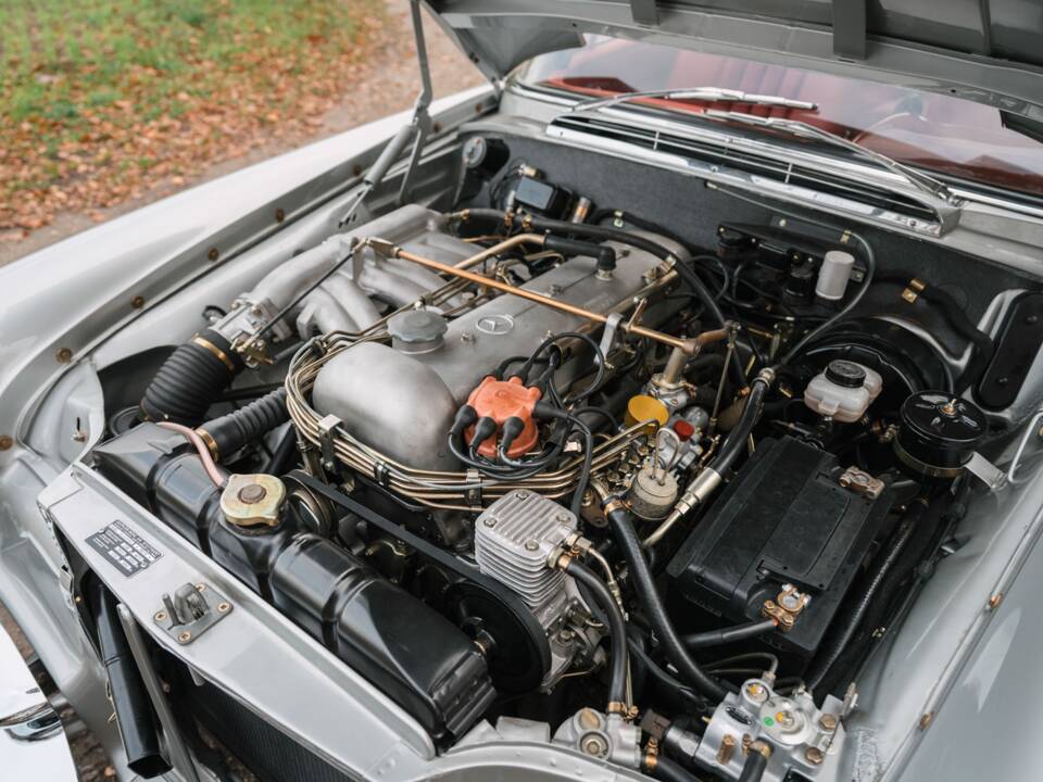 Bild 18/40 von Mercedes-Benz 300 SE (1965)