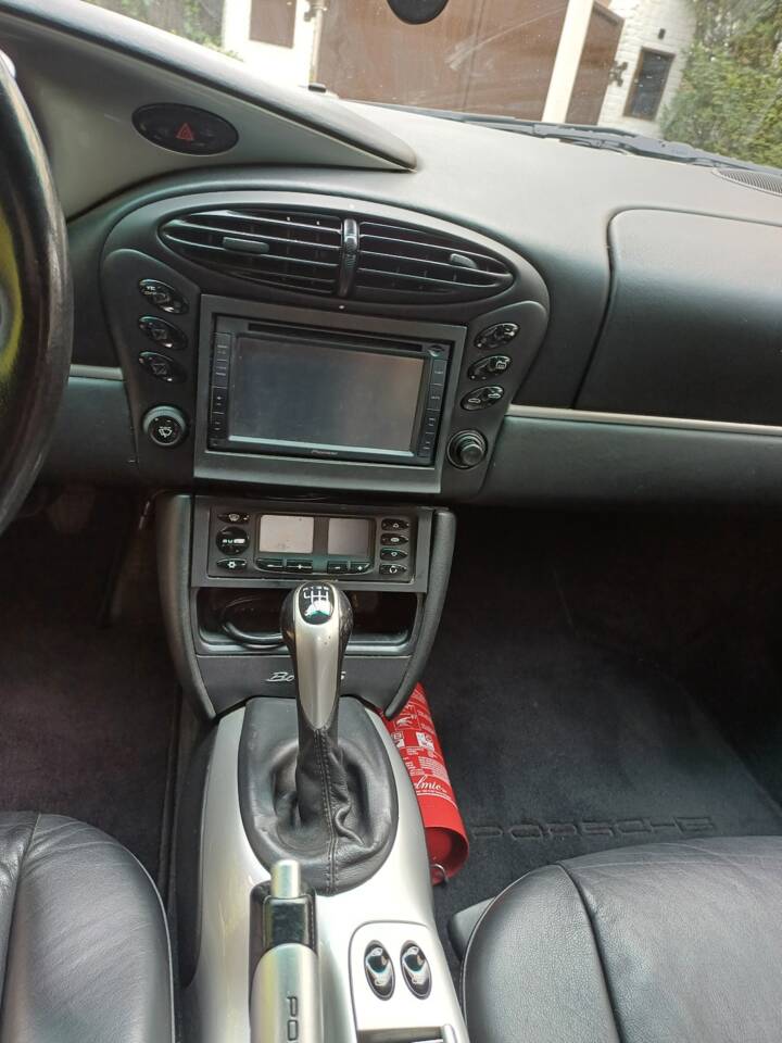 Image 34/82 of Porsche Boxster S (2000)