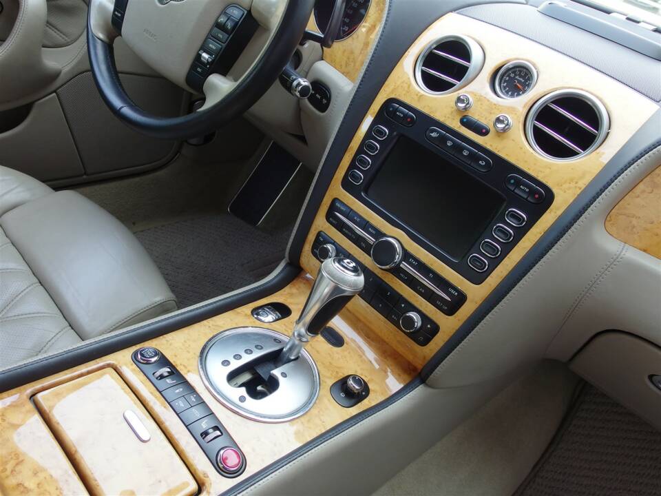 Immagine 54/100 di Bentley Continental GT (2006)