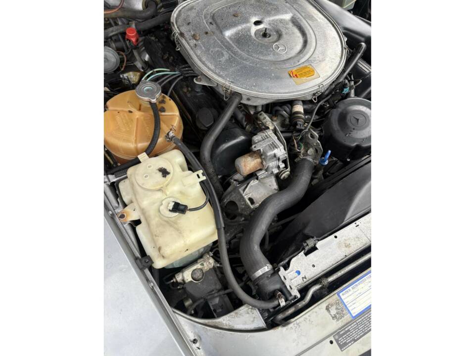 Image 37/50 de Mercedes-Benz 560 SL (1988)