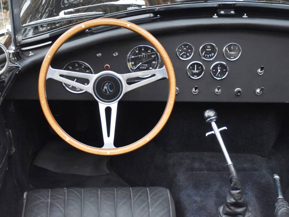 Immagine 23/34 di AC Cobra Mk IV (1985)