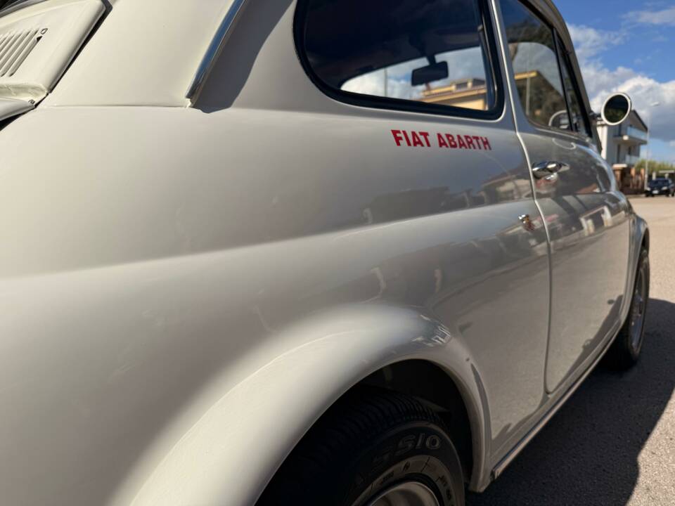 Bild 44/52 von FIAT 500 L (1969)