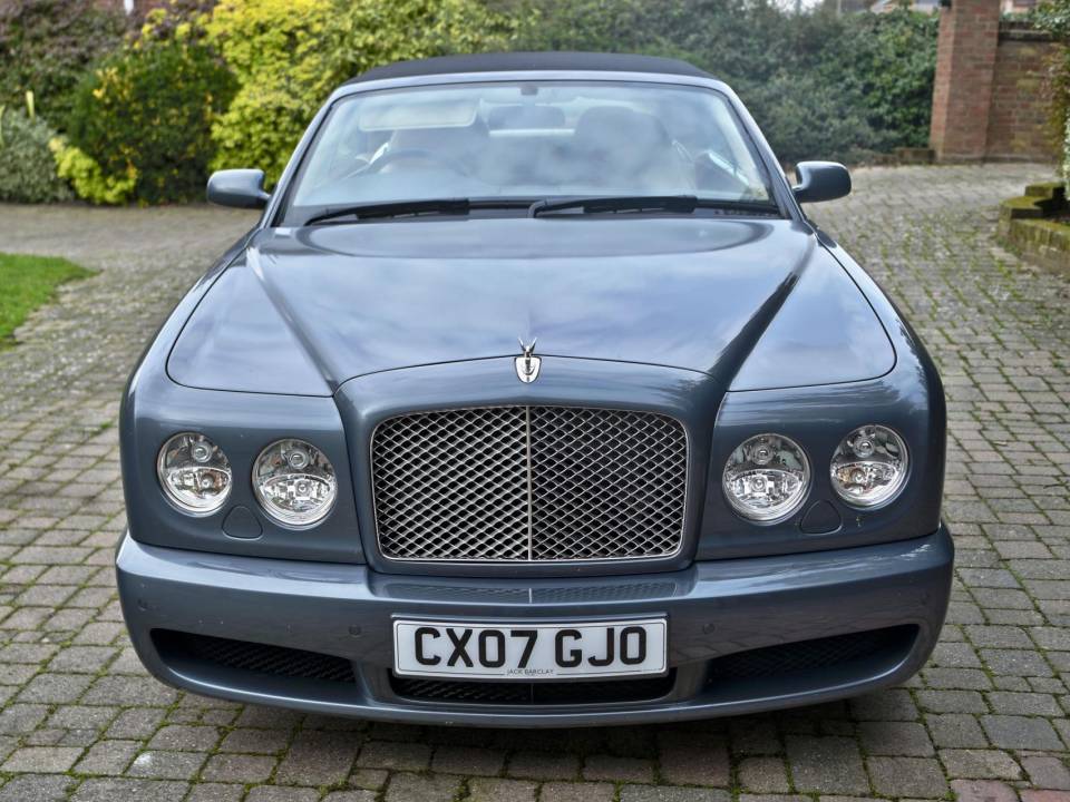 Image 15/50 of Bentley Azure (2007)
