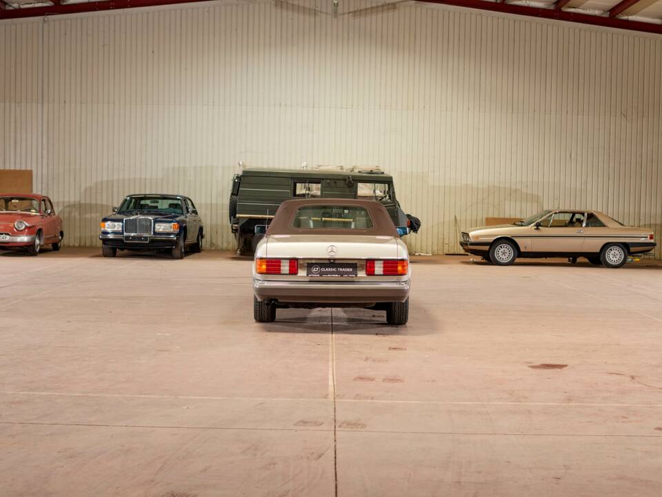 Bild 16/56 von Mercedes-Benz 500 SEC Bähr (1990)