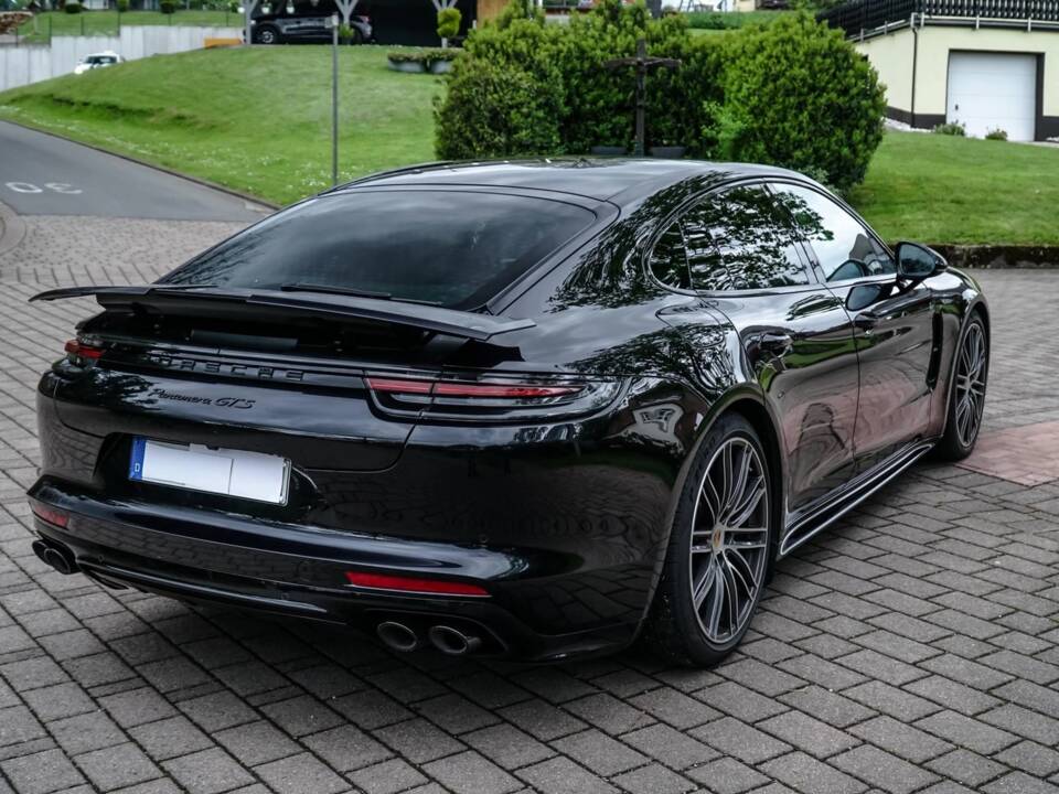 Image 4/11 of Porsche Panamera GTS (2018)