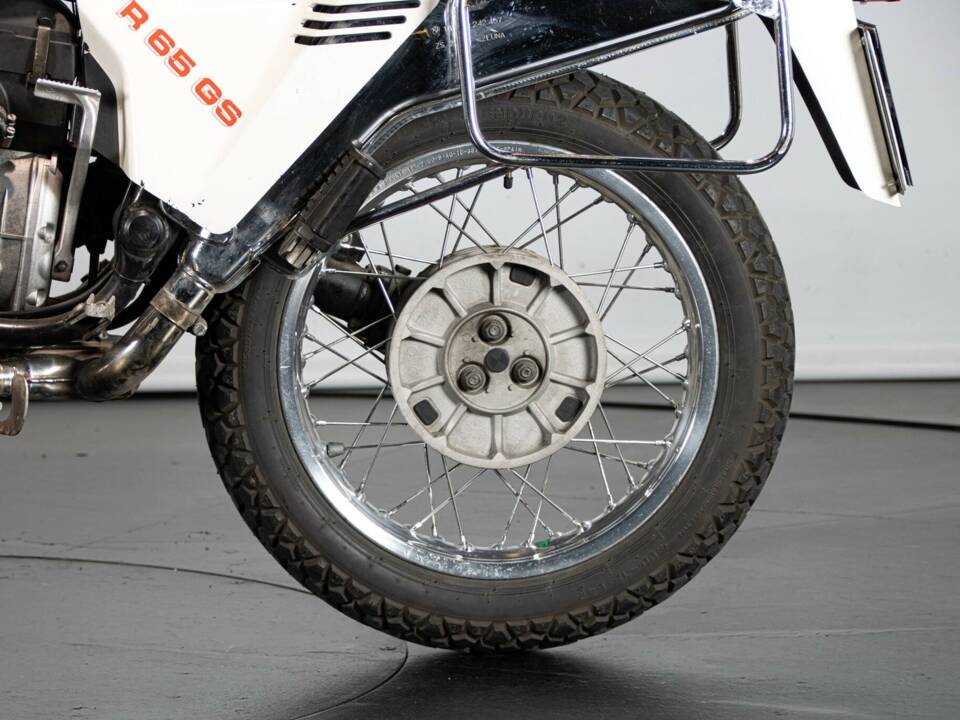 Image 23/50 of BMW R 65 GS (1989)