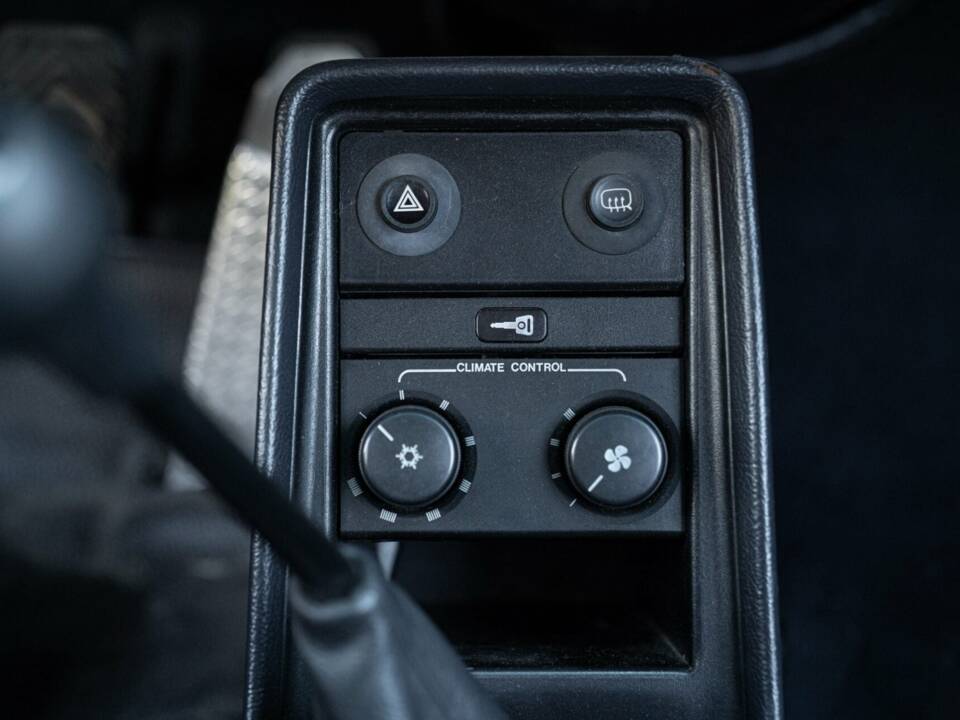 Bild 41/50 von Porsche 911 Carrera 3.2 (1989)