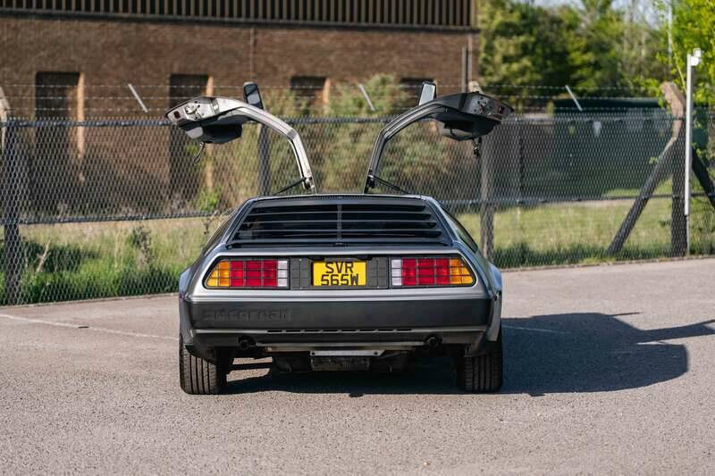 Image 6/10 of DeLorean DMC-12 (1981)