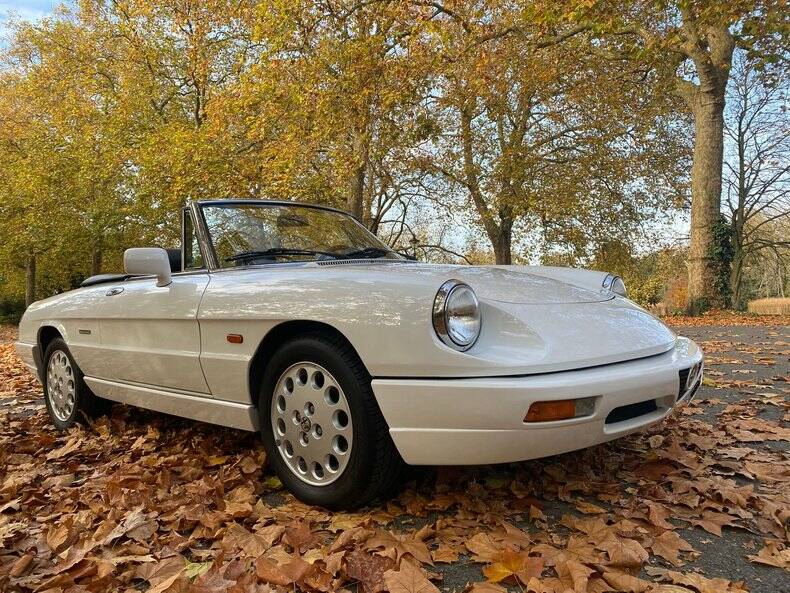 Image 1/50 of Alfa Romeo 2.0 Spider (1993)