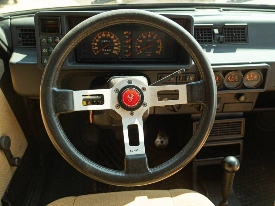 Image 35/50 of FIAT Ritmo 125 TC Abarth (1982)