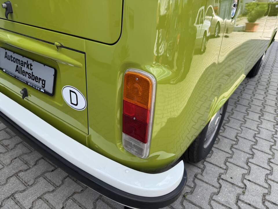Image 39/100 of Volkswagen T2b Westfalia (1979)