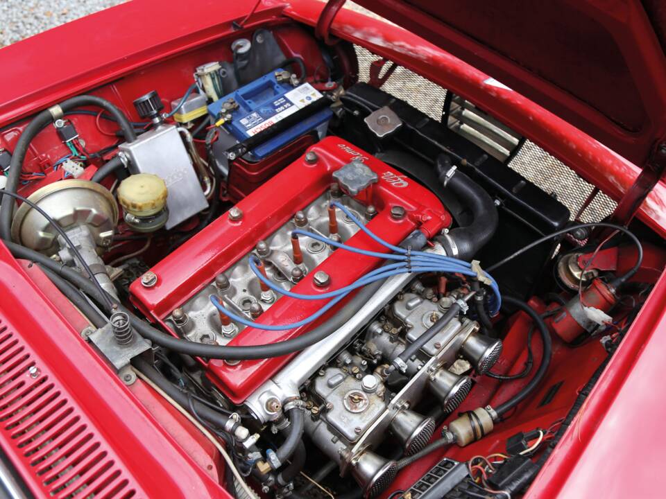 Immagine 45/48 di Alfa Romeo Giulia 1750 GT Am (1970)
