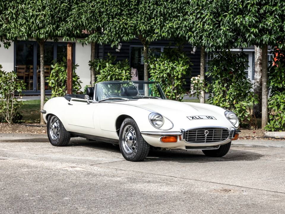 Bild 1/41 von Jaguar E-Type V12 (1972)