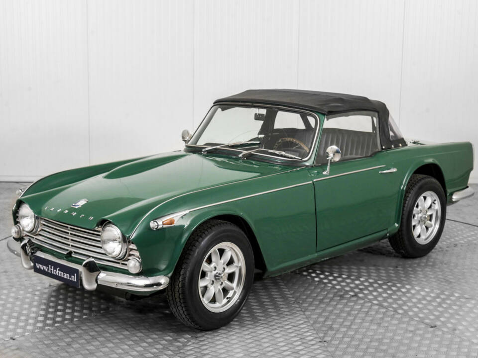 Bild 48/50 von Triumph TR 4A (1966)