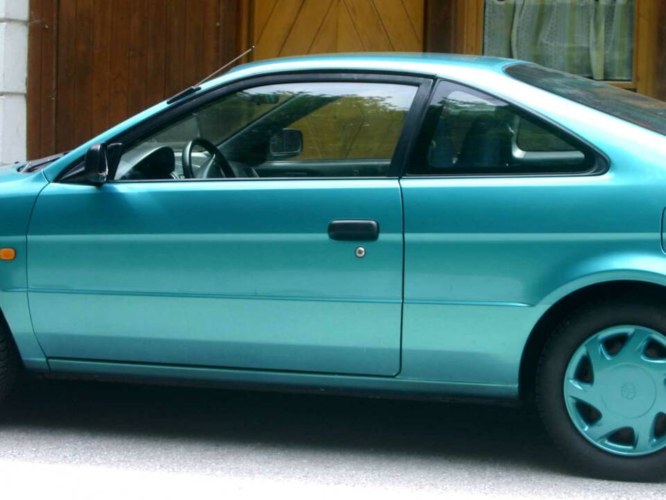 Image 4/51 of Toyota Paseo (1996)