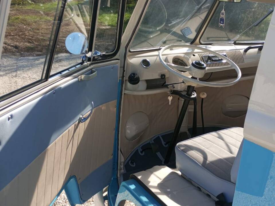 Immagine 4/6 di Volkswagen T1 panel van (1975)