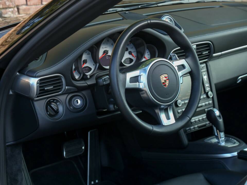 Bild 50/50 von Porsche 911 Turbo (2010)