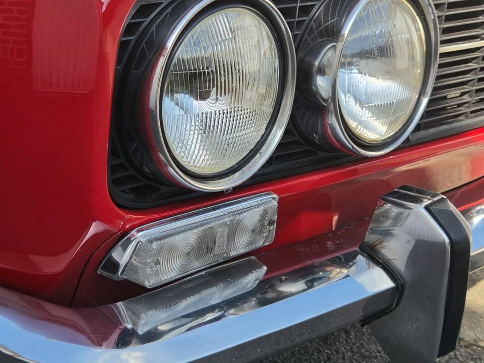 Image 14/50 of Alfa Romeo 2000 Berlina (1973)