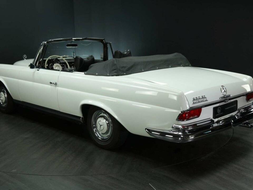 Imagen 5/50 de Mercedes-Benz 250 SE (1966)