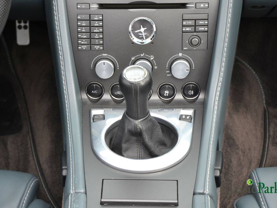 Image 39/50 of Aston Martin V8 Vantage (2007)