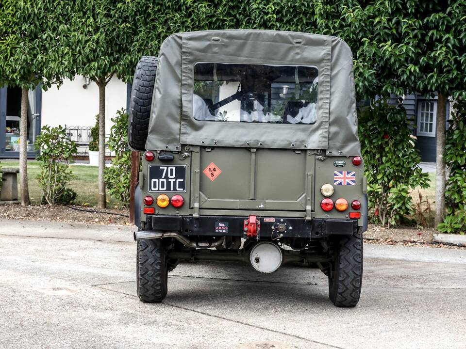Bild 10/41 von Land Rover Defender 90 Td5 (1998)