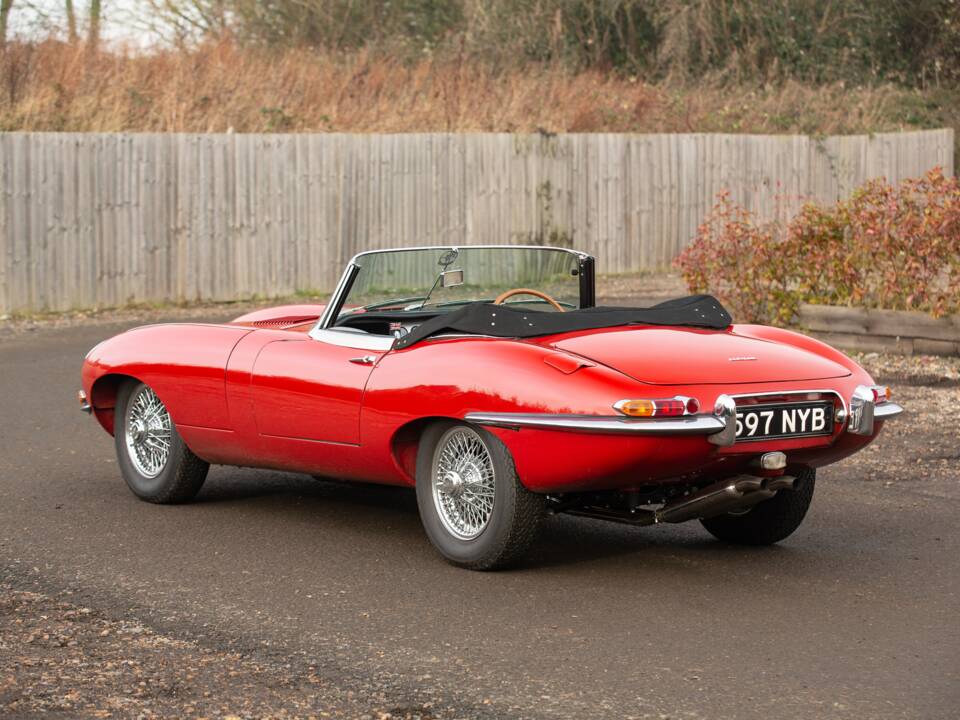 Image 23/50 of Jaguar E-Type 3.8 Flat Floor (1961)