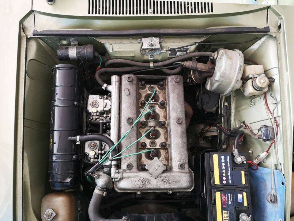 Afbeelding 18/22 van Alfa Romeo 1750 GT Veloce (1969)