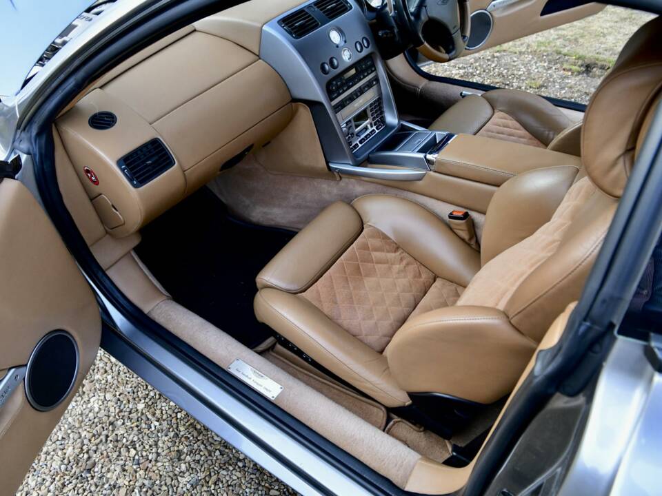 Bild 26/50 von Aston Martin V12 Vanquish (2001)