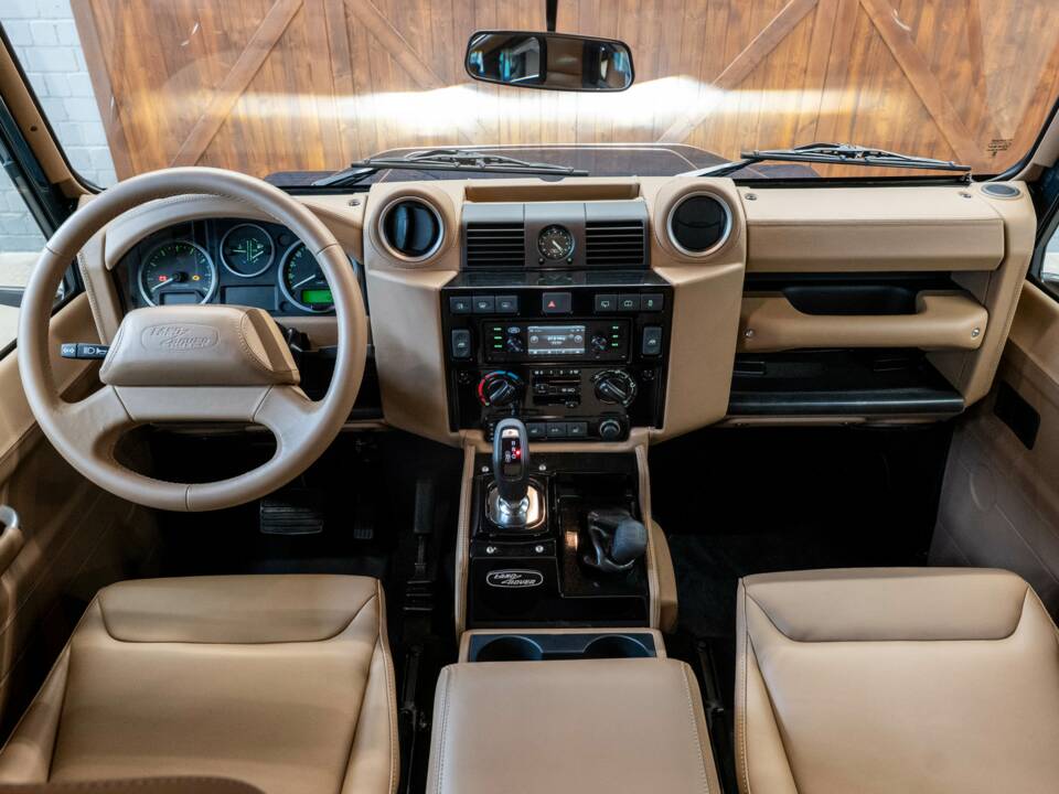 Afbeelding 16/33 van Land Rover Defender 110 Works V8 (2013)