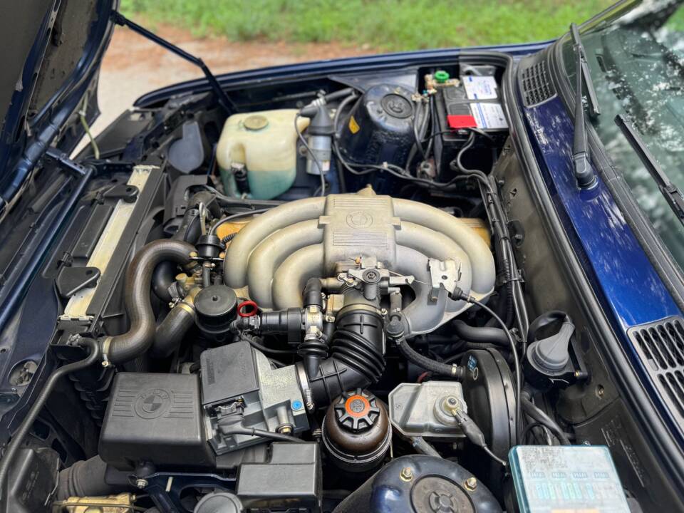 Imagen 32/42 de BMW 325i (1991)