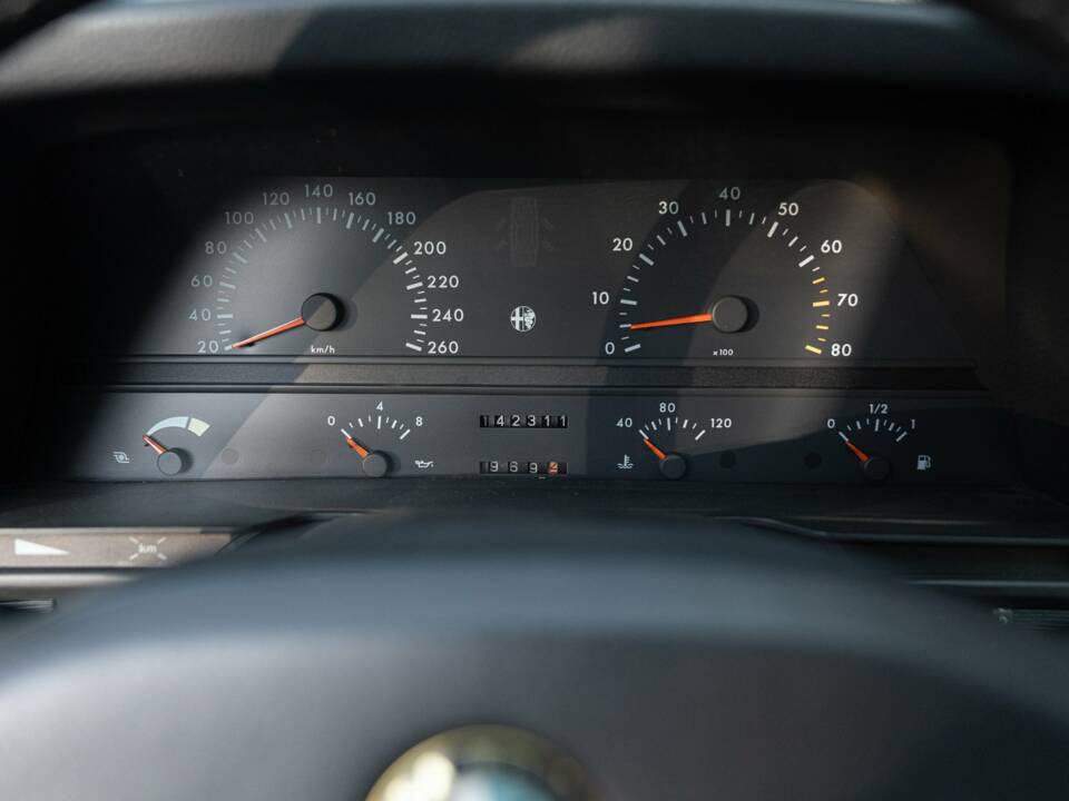 Image 42/50 of Alfa Romeo 164 2.0i V6 Turbo (1992)
