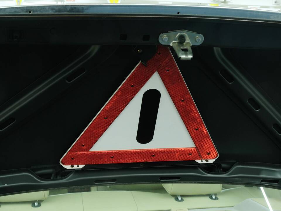 Bild 6/50 von Mercedes-Benz 380 SE (1984)