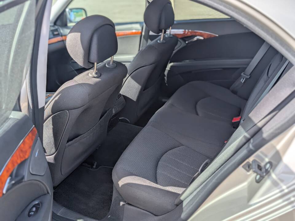 Bild 6/14 von Mercedes-Benz E 220 CDI (2006)