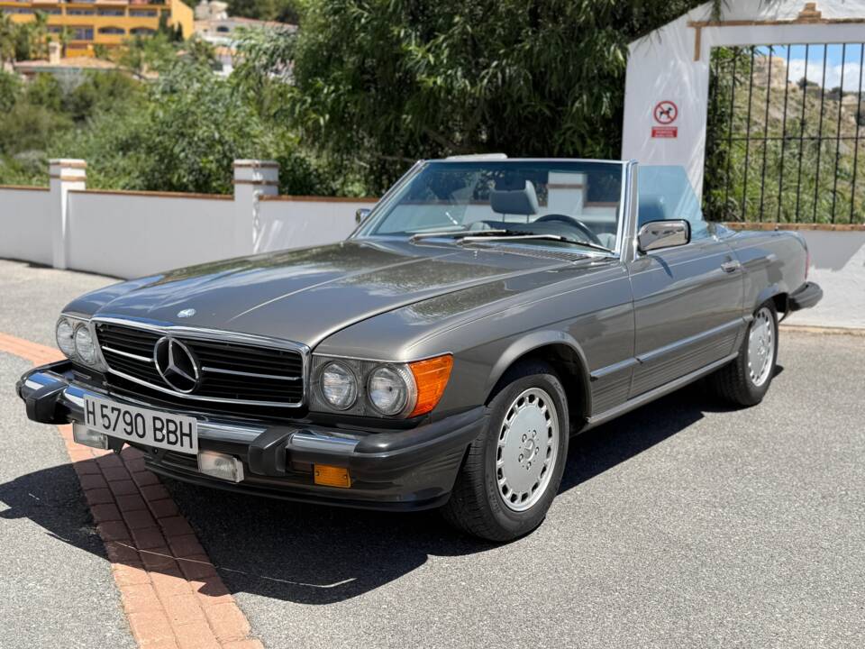 Imagen 3/12 de Mercedes-Benz 560 SL (1988)