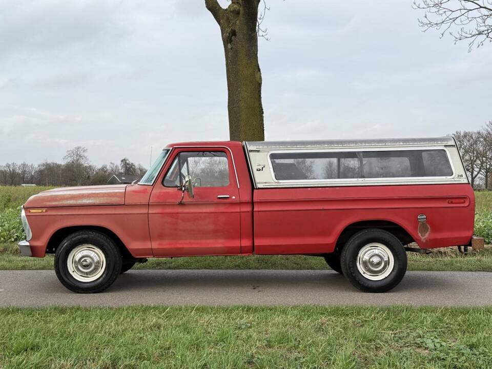 Image 7/18 of Ford F-250 (1976)