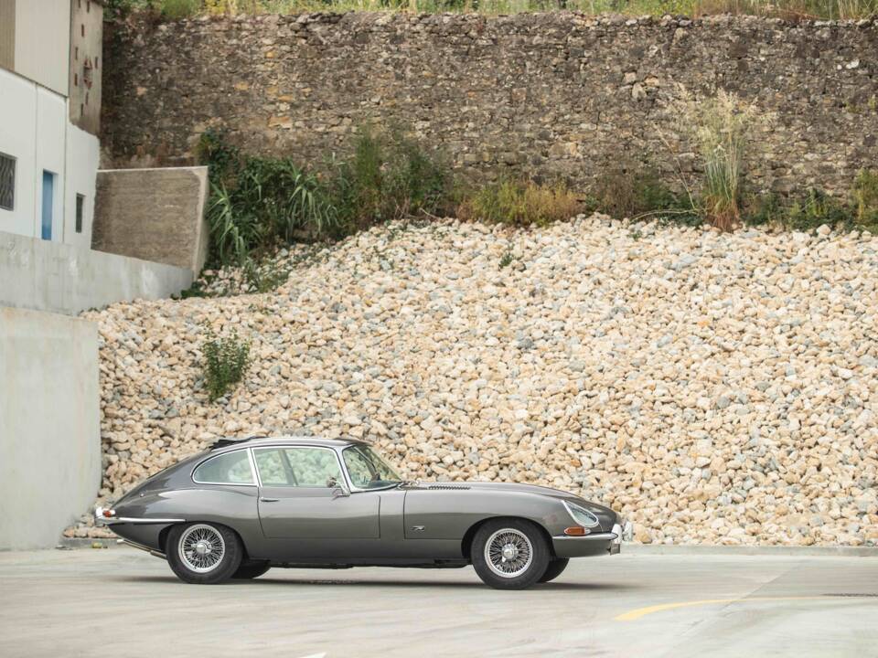 Immagine 26/88 di Jaguar E-Type (2+2) (1968)
