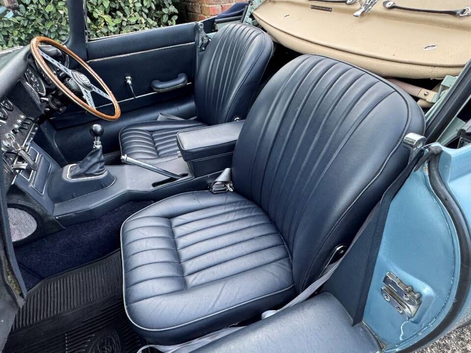 Bild 23/41 von Jaguar E-Type 4.2 (1965)