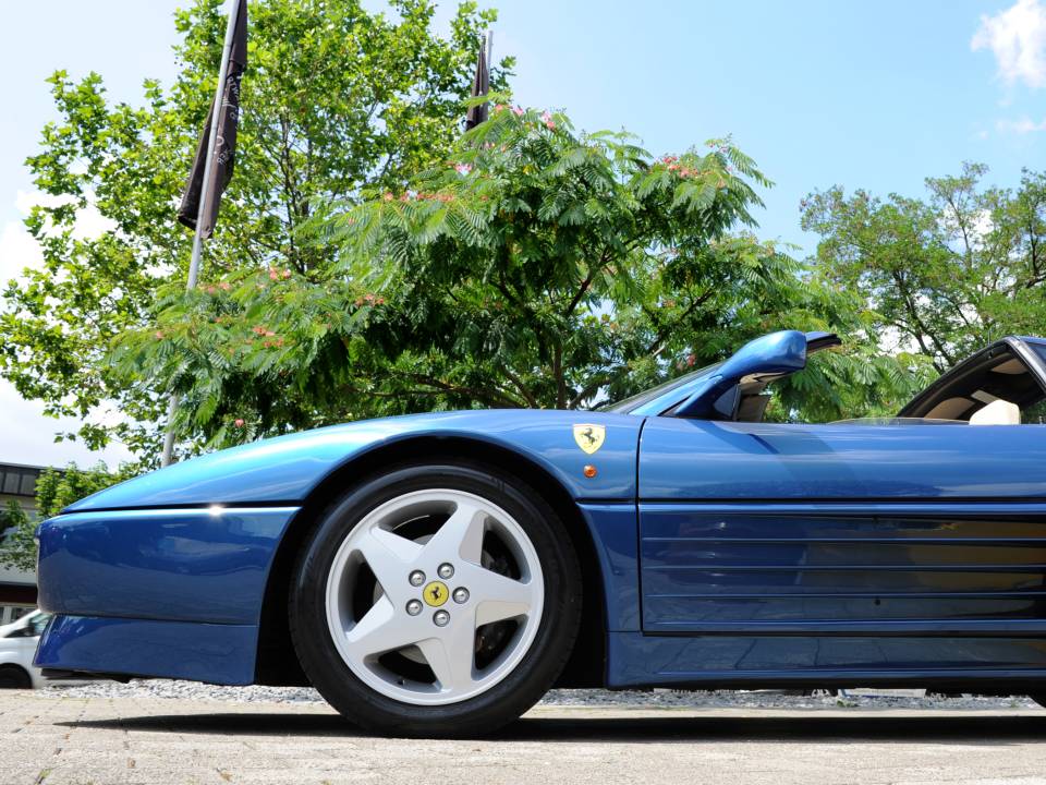 Imagen 8/20 de Ferrari 348 TS (1992)