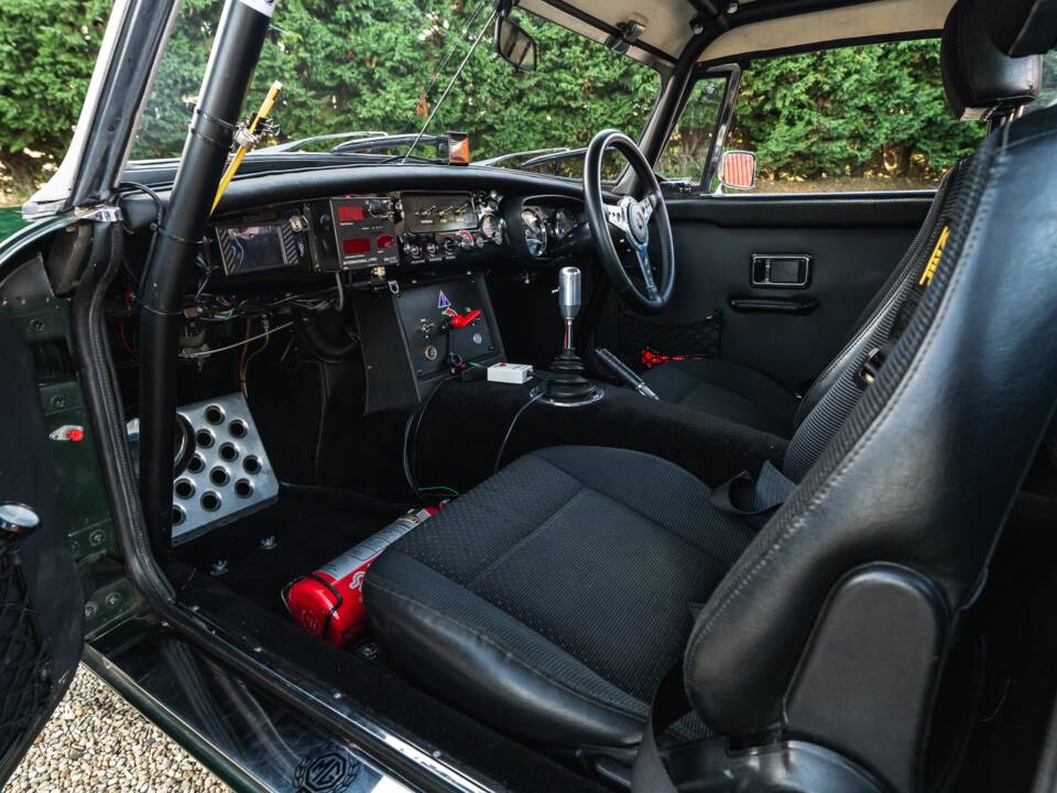 Imagen 26/33 de MG MGB (1969)
