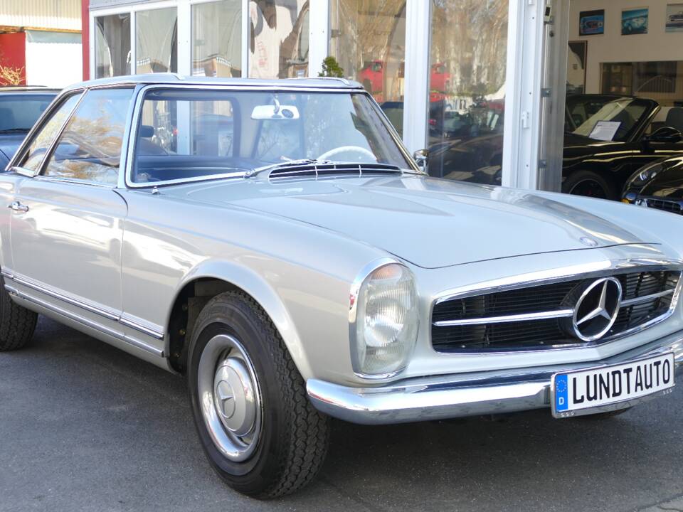 Image 1/34 de Mercedes-Benz 230 SL (1966)