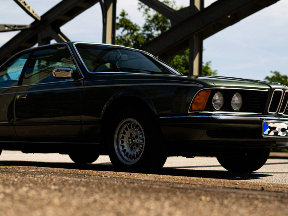 Bild 21/21 von BMW 633 CSi (1980)