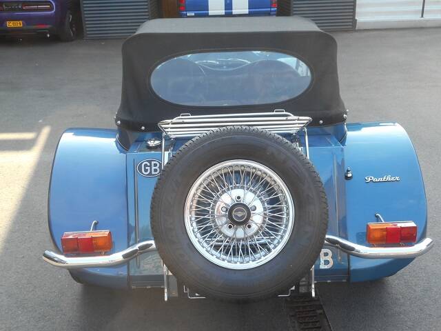 Image 7/27 of Panther J 72 (1980)