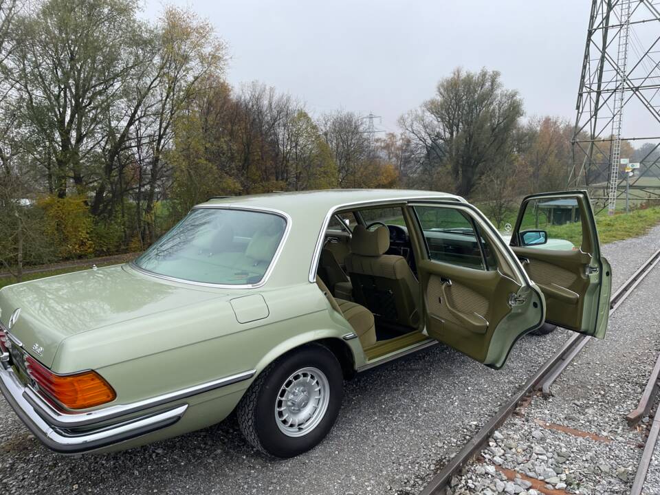 Bild 23/45 von Mercedes-Benz 450 SEL 6,9 (1978)