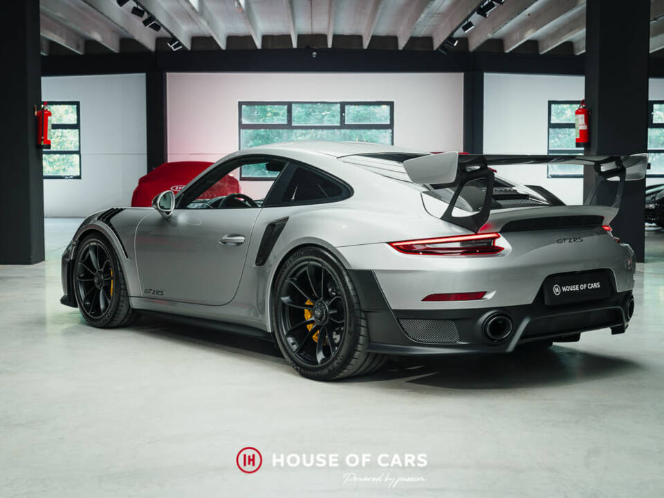 Bild 9/25 von Porsche 911 GT2 RS (2018)