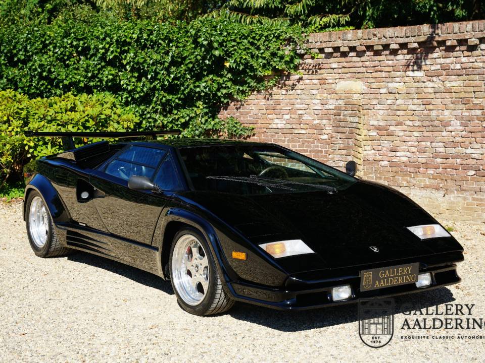 Afbeelding 45/50 van Lamborghini Countach LP 5000 S QV (1988)